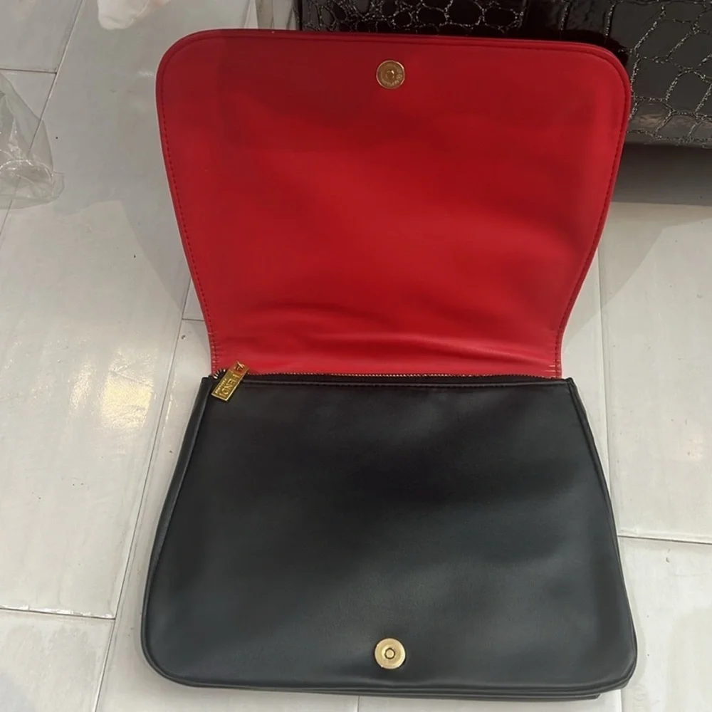 FENDI COSMETIC BAG W FREE PURSE CHAIN - Picture 6 of 9